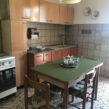 Gialla In Lunigiana Fra Toscana E Cinque Terre * Pallerone